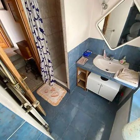 Großräumiges 2-zimmer Mit Küche Und Bad Apartment Leverkusen