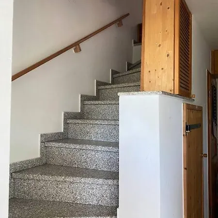 Apartment Großräumiges 2-zimmer Mit Küche Und Bad